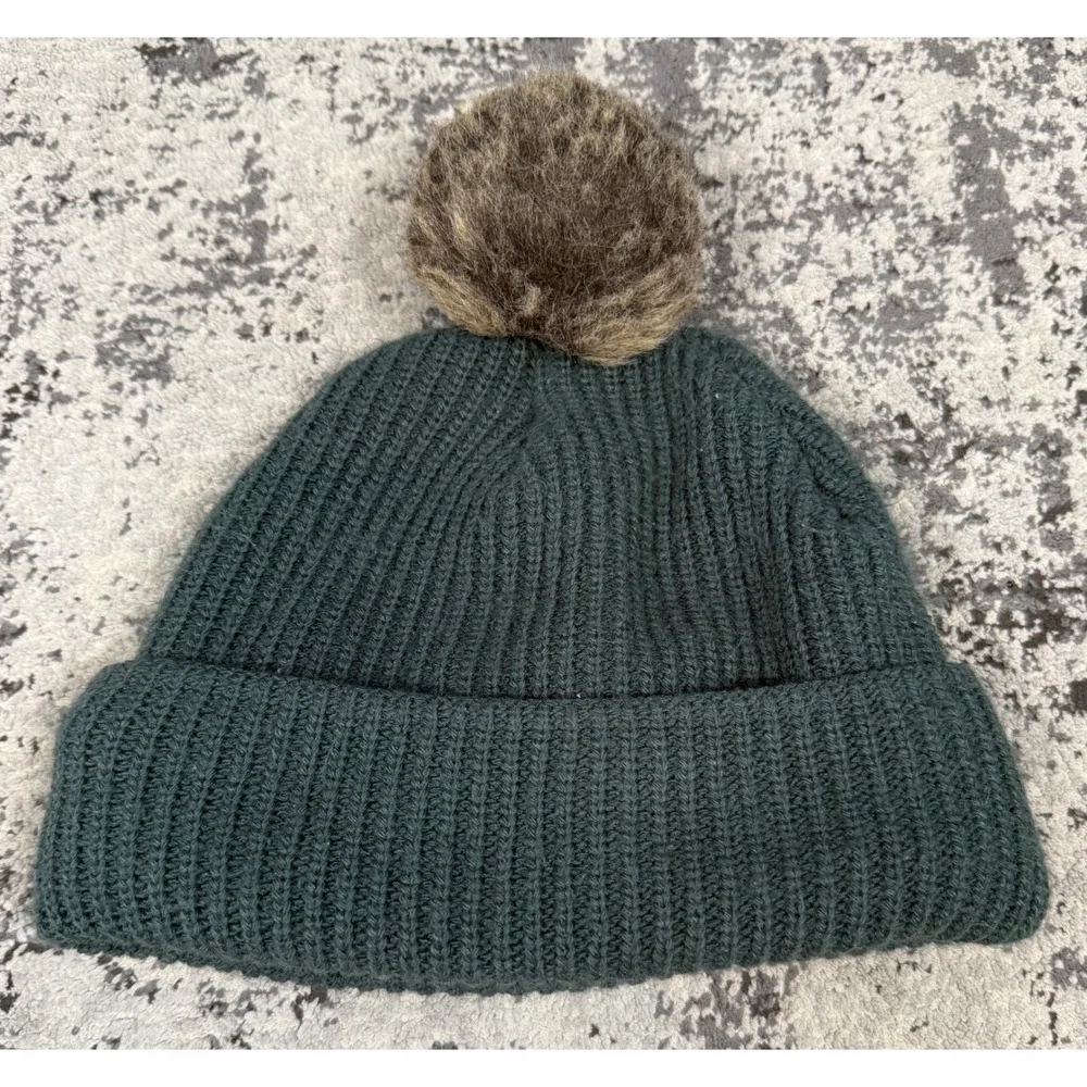 Carhartt Unisex OS Green Knit Beanie Faux Fur Pom Logo Patch Winter Hat
